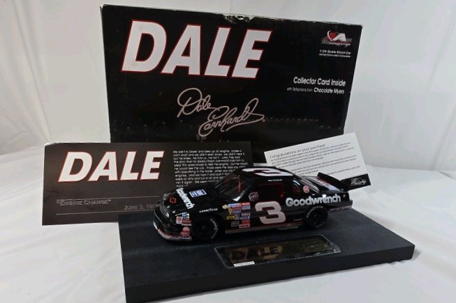 lot 250 image: Dale Earnhardt #3 Goodwrench 1990 Lumina Diecast  124 Scale Engine Change Tribute