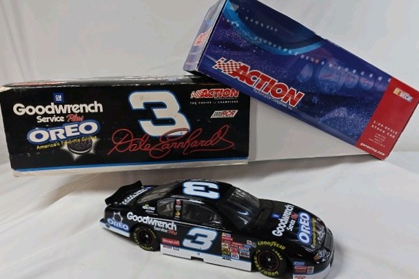 lot 252 image: 2001 Dale Earnhardt #3 Oreo Action Racing Monte Carlo Diecast  Original Box