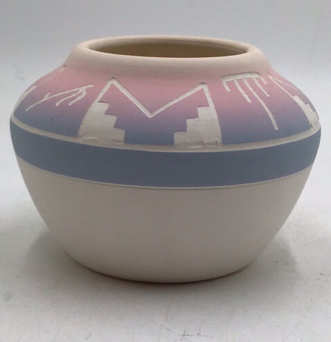 lot 271 image: Vintage Sioux Pottery Vase  Pink Purple Gradient Geometric Mountains