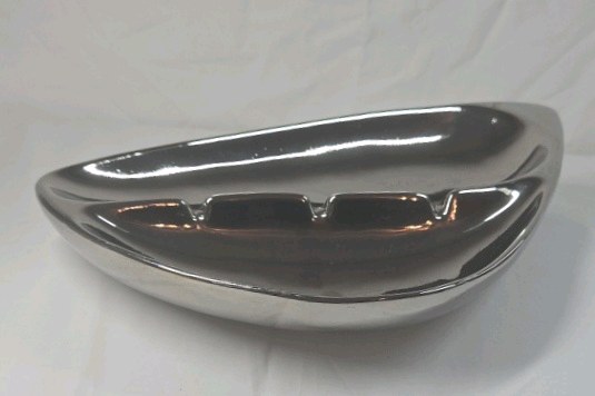 lot 280 image: Vintage Chrome ceramic Ashtray  Teardrop Shape Triple Grooves