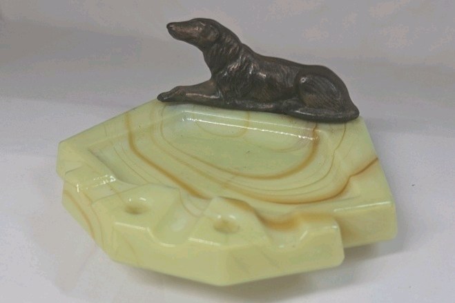 lot 282 image: Vintage Onyx Ashtray  Bronze Figurine