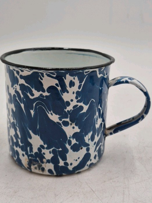 lot 29 image: Vintage Blue Marble Enamel Mug  Graniteware Camp Cup