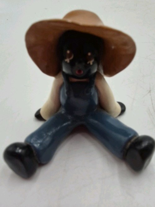 lot 35 image: Vintage Ceramic Black Americana Figurine