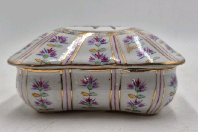 lot 41 image: Vintage KPM Porcelain Trinket Box  Hand-Painted Floral Panels with Gold Accents