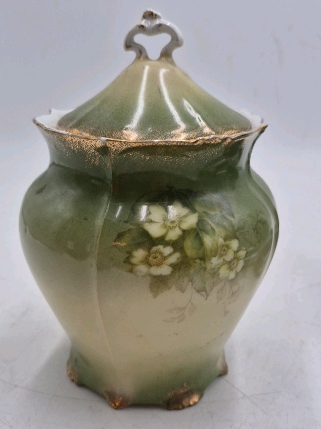 lot 42 image: Vintage Porcelain Trinket Box  Green Glaze with Hand-Painted Floral Motif