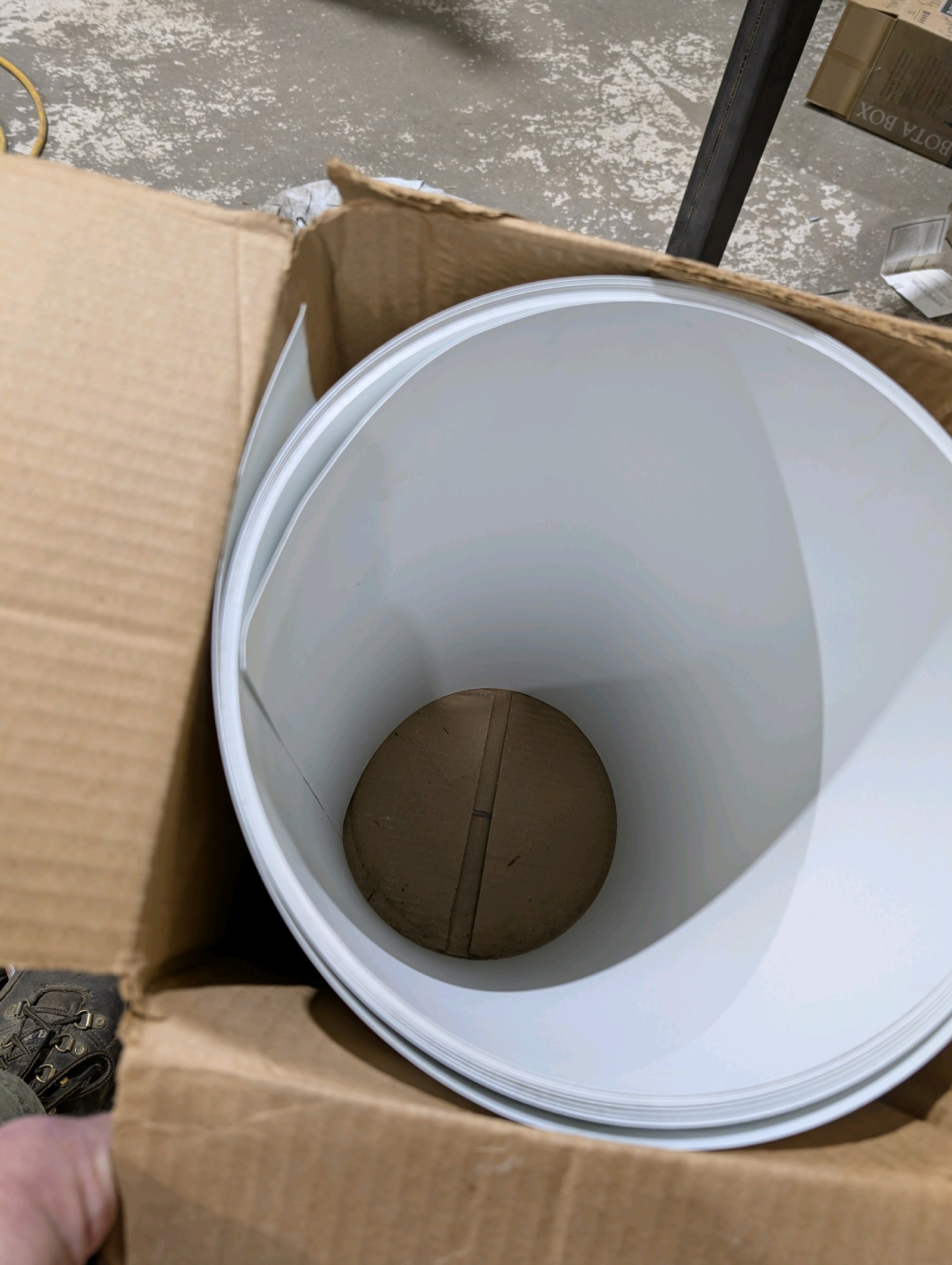 lot 31 image: White Aluminum Trim Coil  Painted Both Sides  Approx. 24 x 30  Siding  Fascia  Flashing Metal