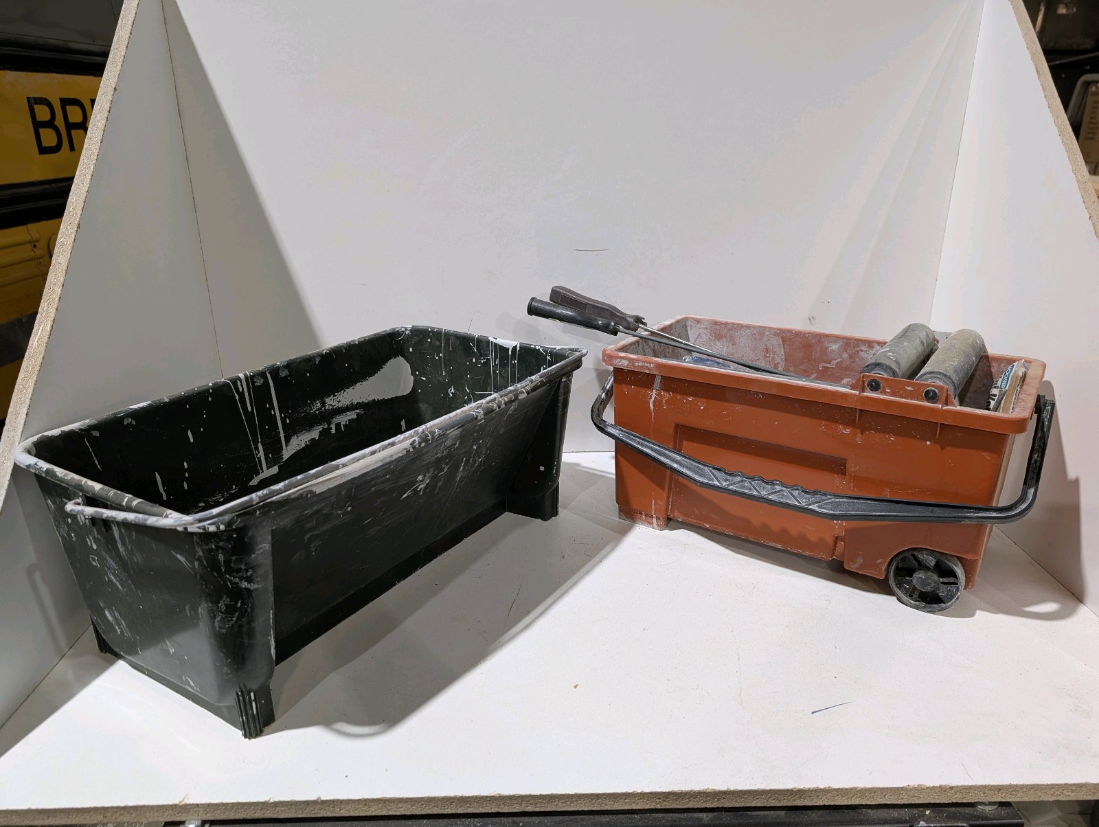 lot 38 image: Contractor Paint Roller Buckets & Trays w Rollers & Extension Handles  Large Capacity Paint Tubs