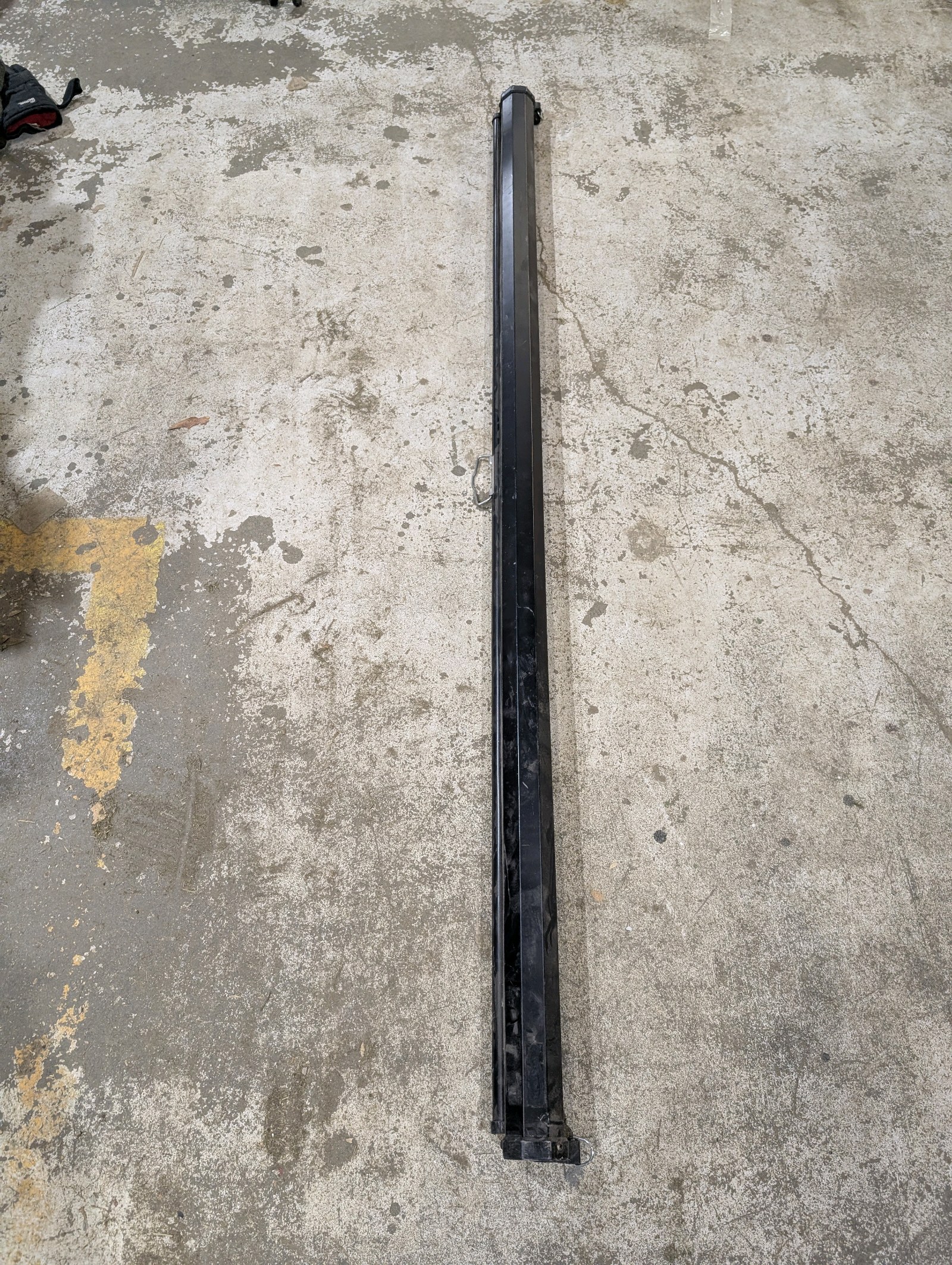 lot 69 image: 68 Hanging Pull-Down Projector Screen  Manual Retractable Presentation  Home Theater Screen