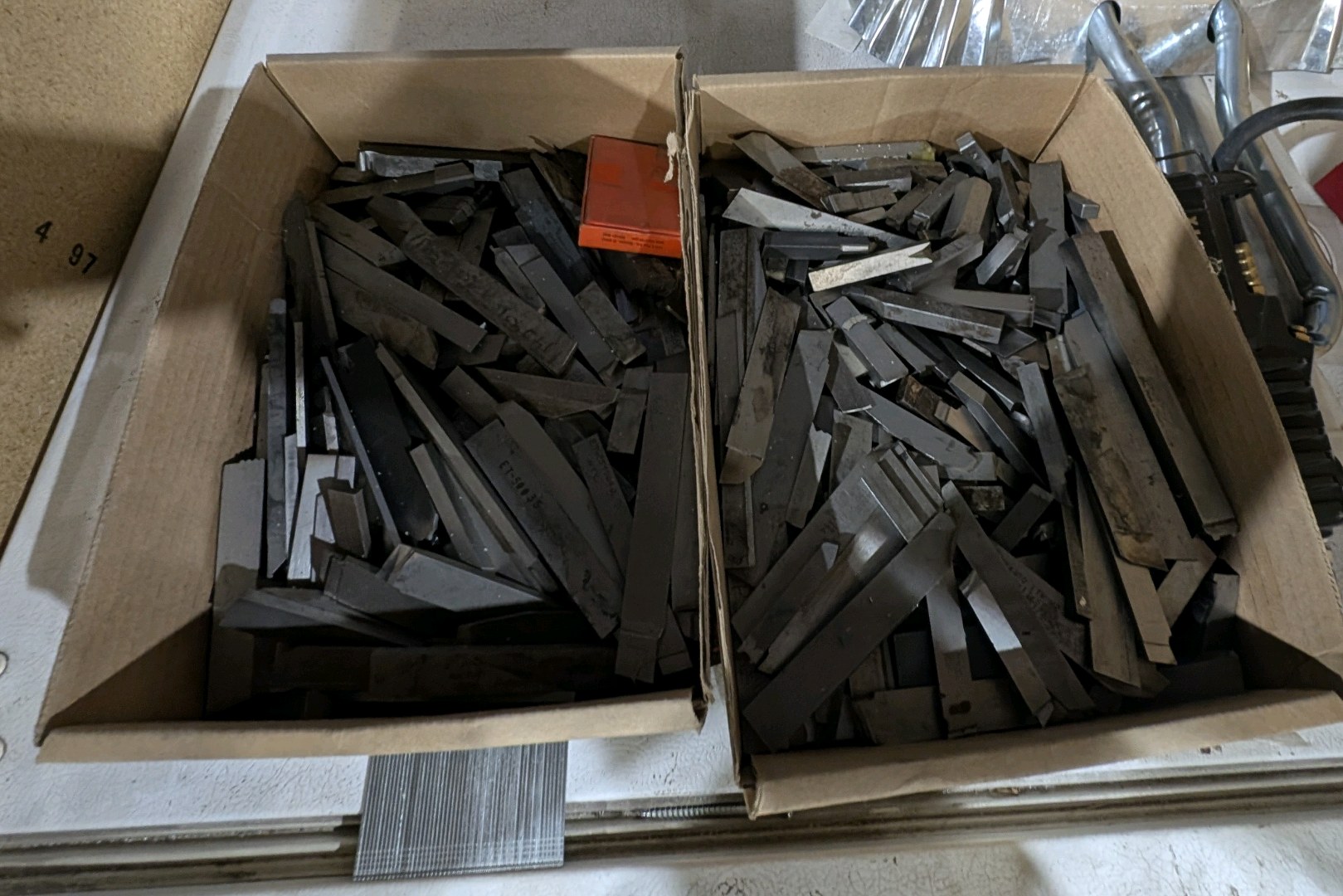 lot 77 image: Large Lot Machinist Lathe Tool Bits  HSS Cutting Tools  Assorted Sizes  Shop Stock