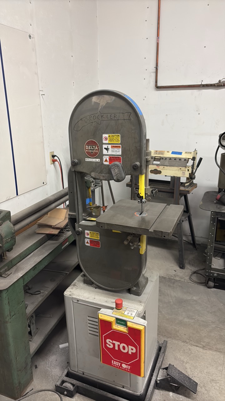 DELTA 14 Vertical Band Saw