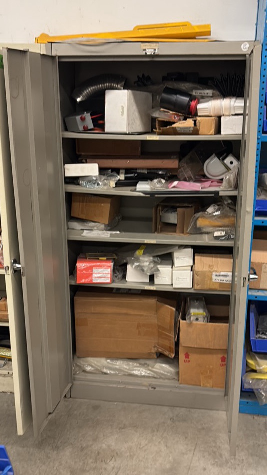 TENNSCO 2-door metal storage cabinet