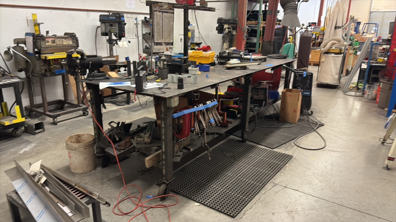 Mobile work table with 2-outlet receptacle