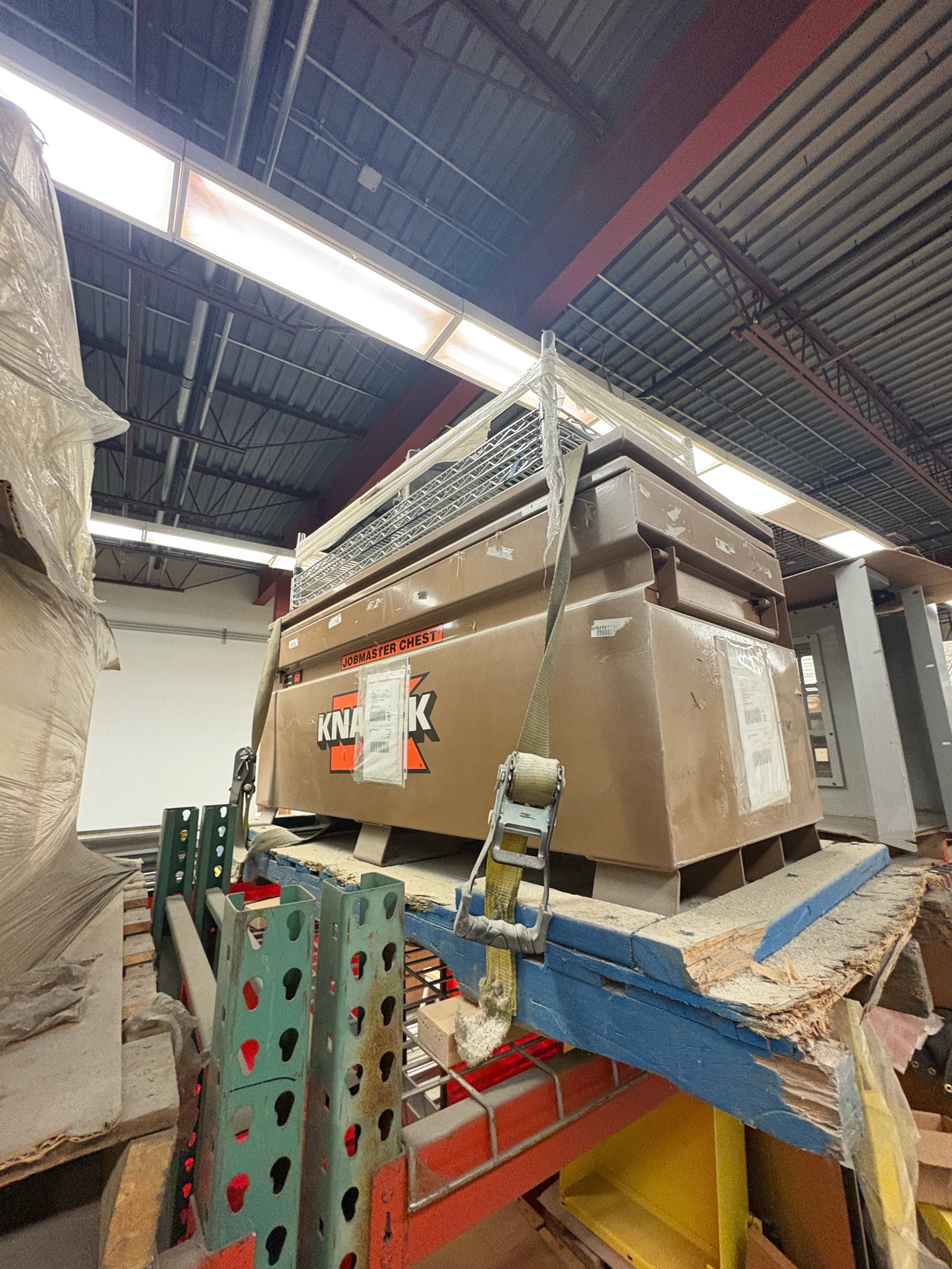 KNAACK gangbox jobsite storage w shelving unit