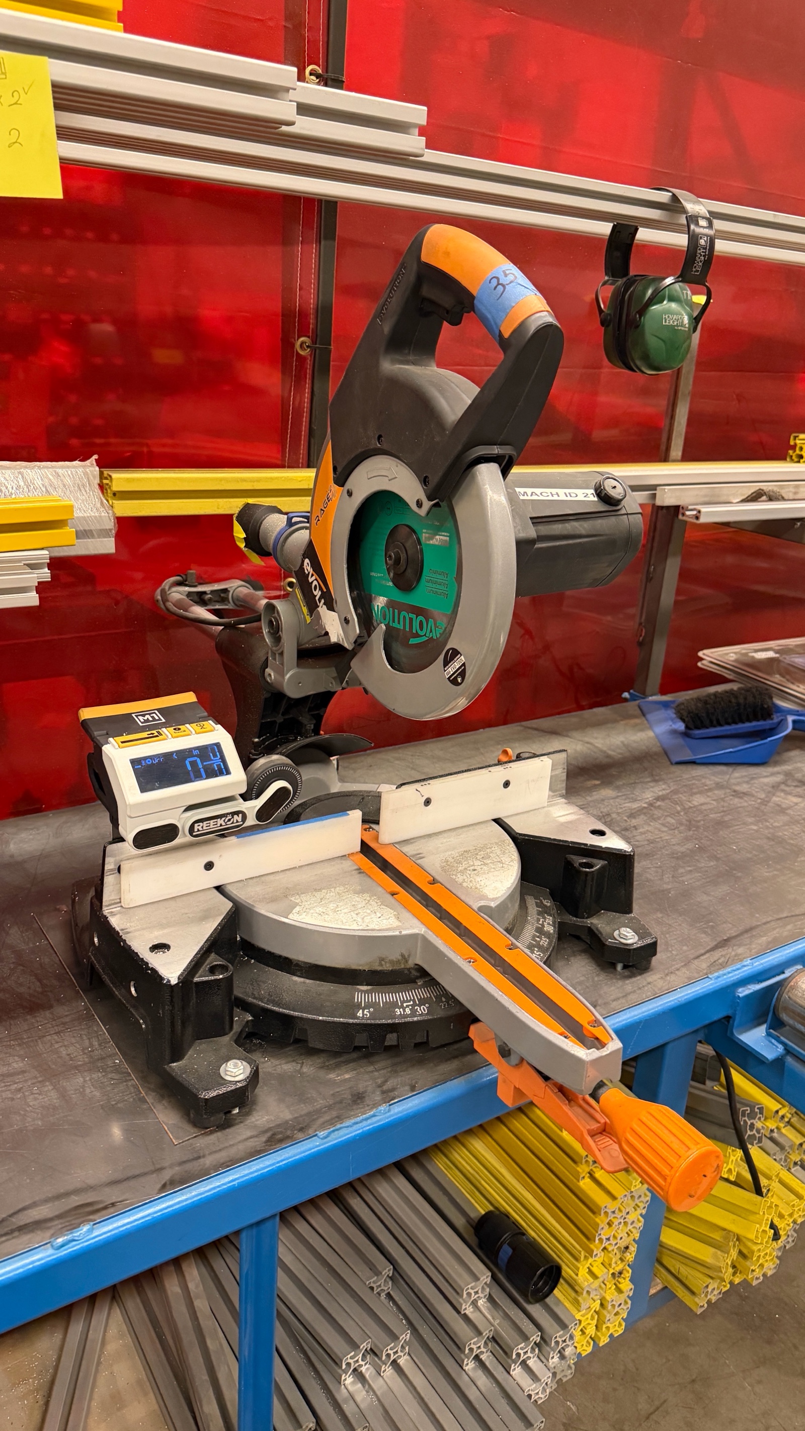 EVOLUTION Double Beveled Miter Saw