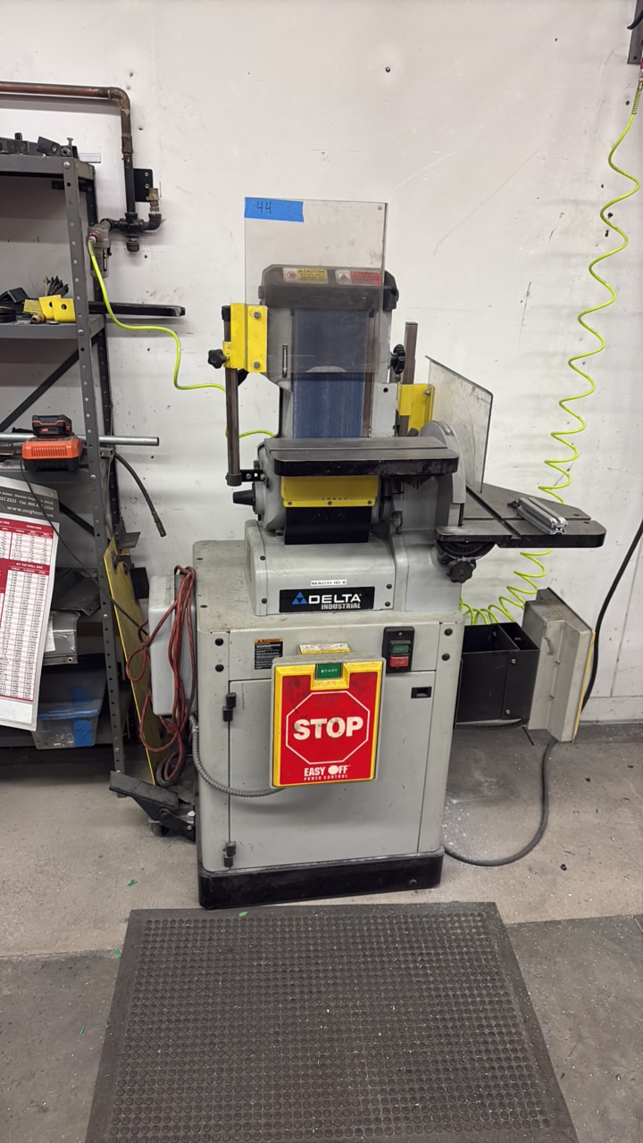 DELTA Belt Sander