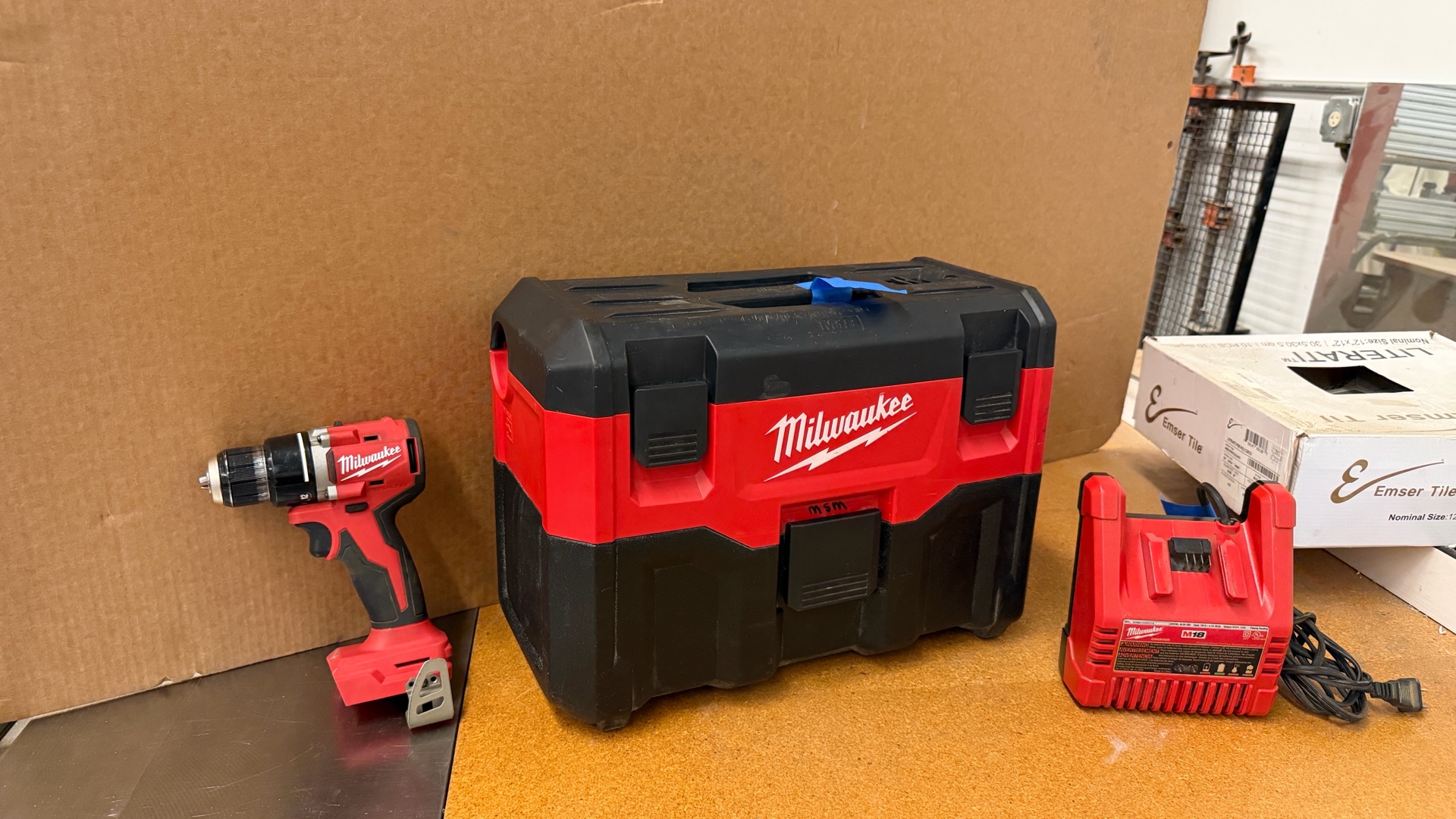 MILWAUKEE 12 Drill Driver, WetDry Vac, 5.0 Battery & Charger