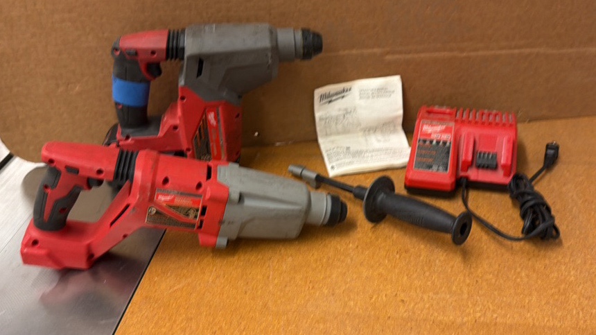 MILWAUKEE Rotary Hammers, Battery pack & charger