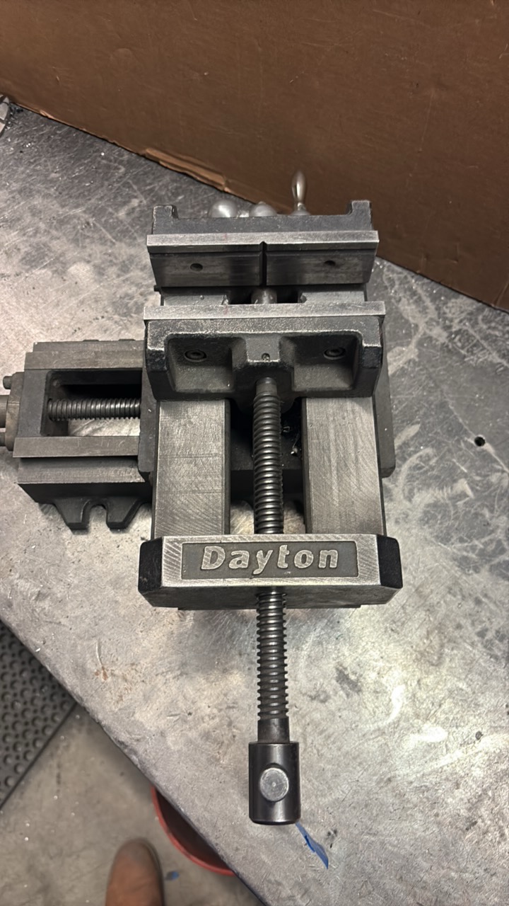 DAYTON vise grip