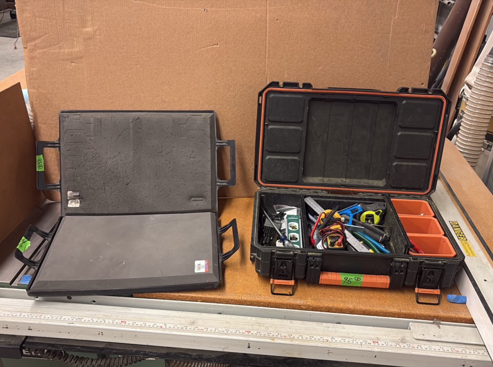 RIDGID Tool box wtools, 2 kneeler boards