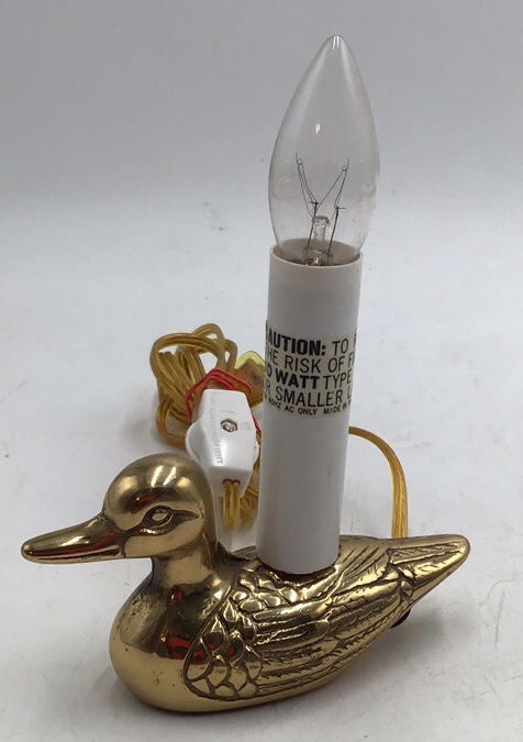 lot 104 image: Vintage Brass Duck Night Light