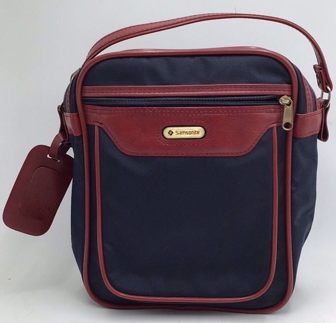 lot 138 image: Vintage Samsonite Shoulder Bag