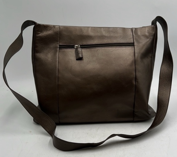 lot 140 image: Vintage Leather Shoulder Bag  Brown Pebbled Leather with Front Zip Pocket