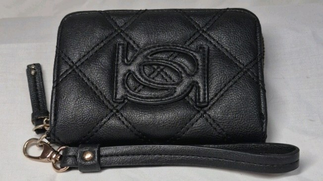 lot 158 image: BCBG Quilted Wristlet Wallet