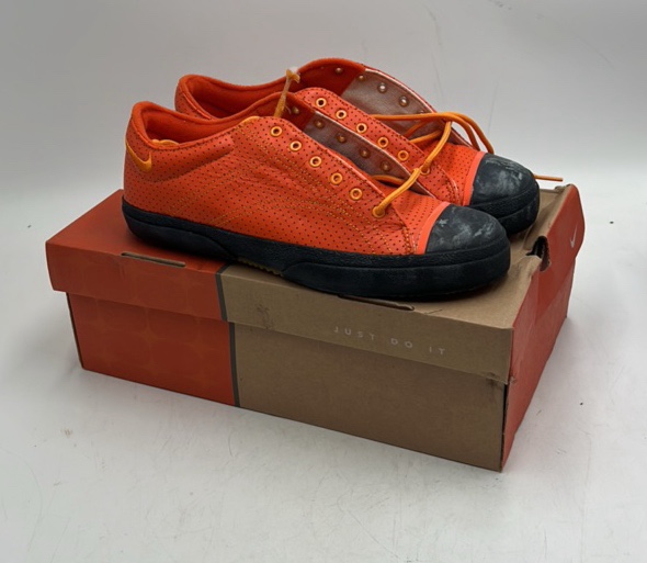 lot 170 image: Nike Sneakers  Size US 9 with Original Box