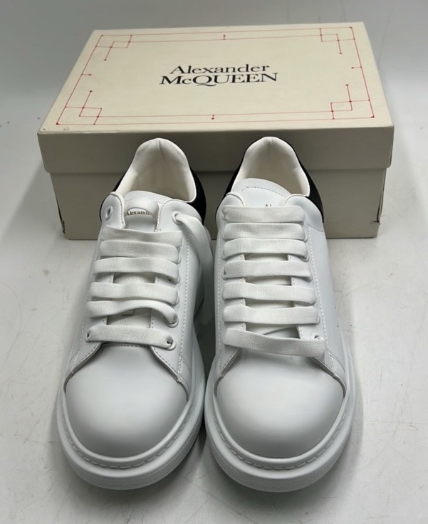 lot 171 image: Alexander McQueen Sneakers  Size 42 with Original Box