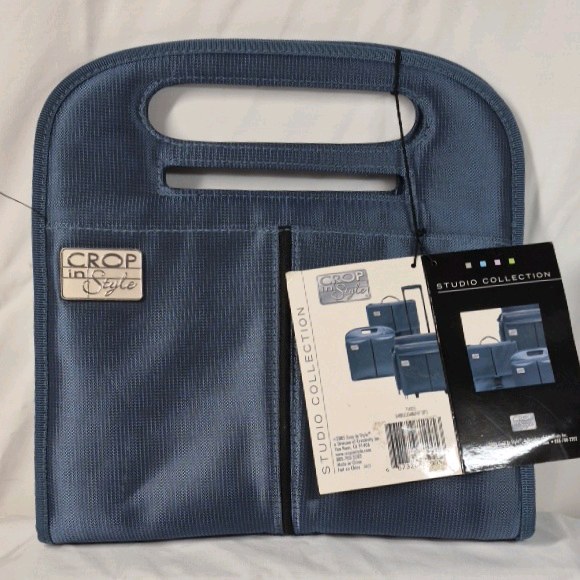 lot 173 image: Crop in Style Studio Collection Organizer