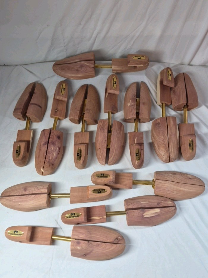 lot 195 image: Cedar Wood Shoe Trees  Multiple