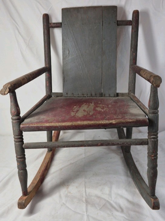 lot 228 image: Vintage Childs Painted Rocking Chair