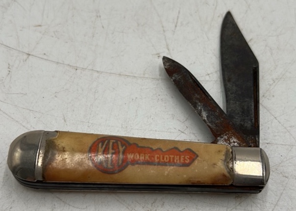 lot 258 image: Vintage Key Work Clothes Advertising Pocket Knife