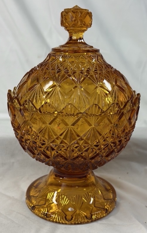lot 266 image: Vintage Amber Glass Covered Candy Dish  Diamond Pattern Pedestal