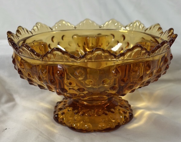 lot 267 image: Vintage L.E. Smith Amber Pedestal Bowl
