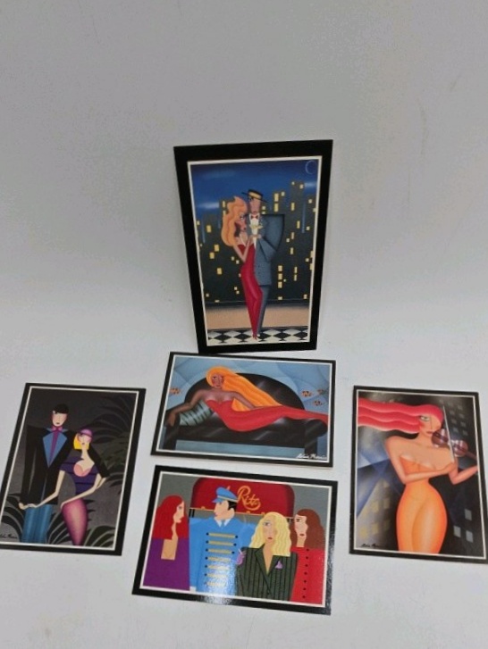 lot 32 image: Robin Morris Art Deco Postcards and Greeting Cards
