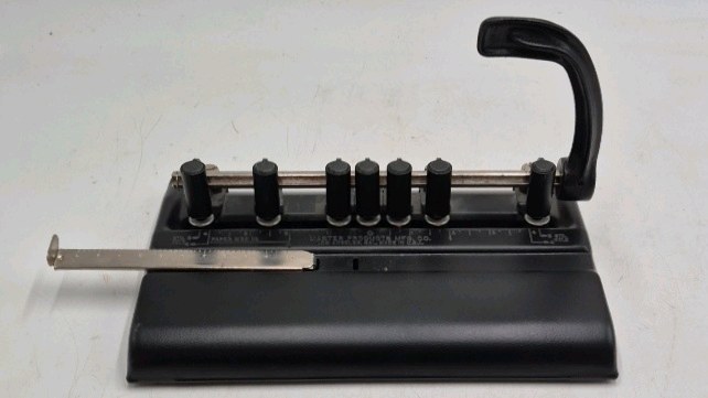 lot 335 image: Master Products Paper Binder Punch