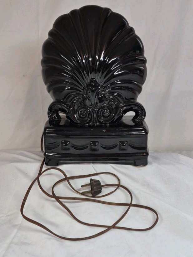 lot 92 image: Vintage Black Ceramic Shell Lamp  Nautilus Form