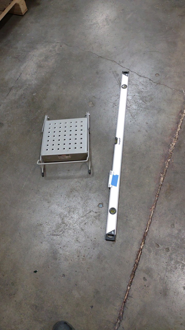 lot 131 image: level and paint tray