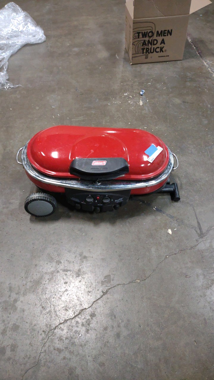 lot 132 image: Coleman grill