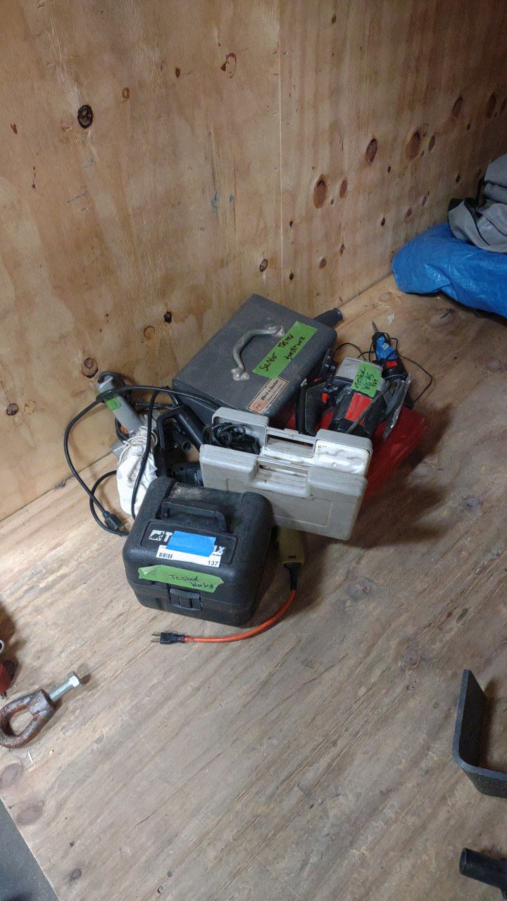 lot 137 image: miscellaneous powertools