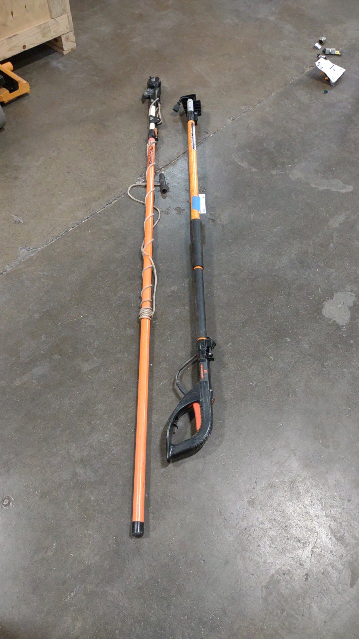 lot 154 image: extendable tree cutters