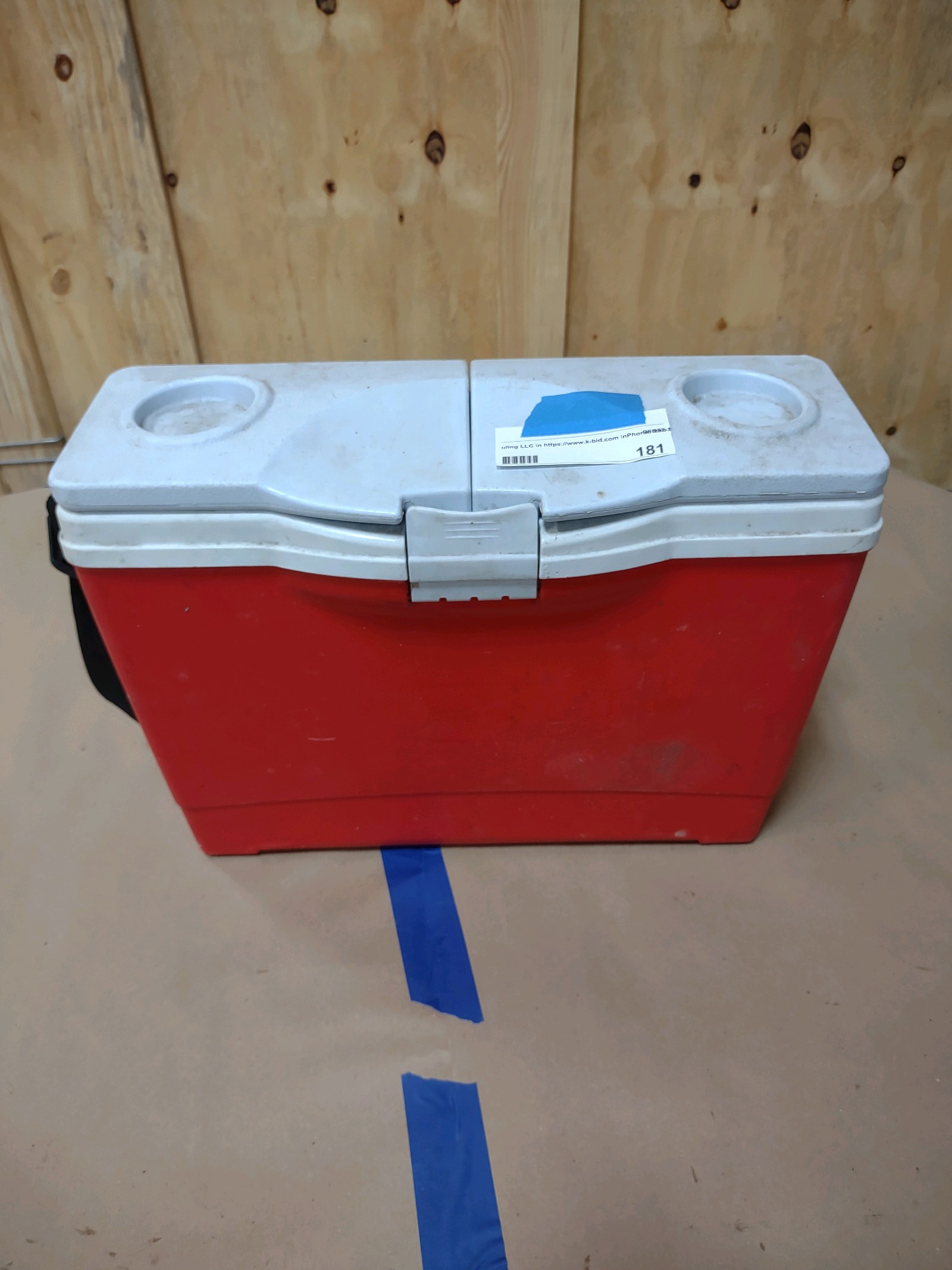 lot 181 image: Slim Cooler