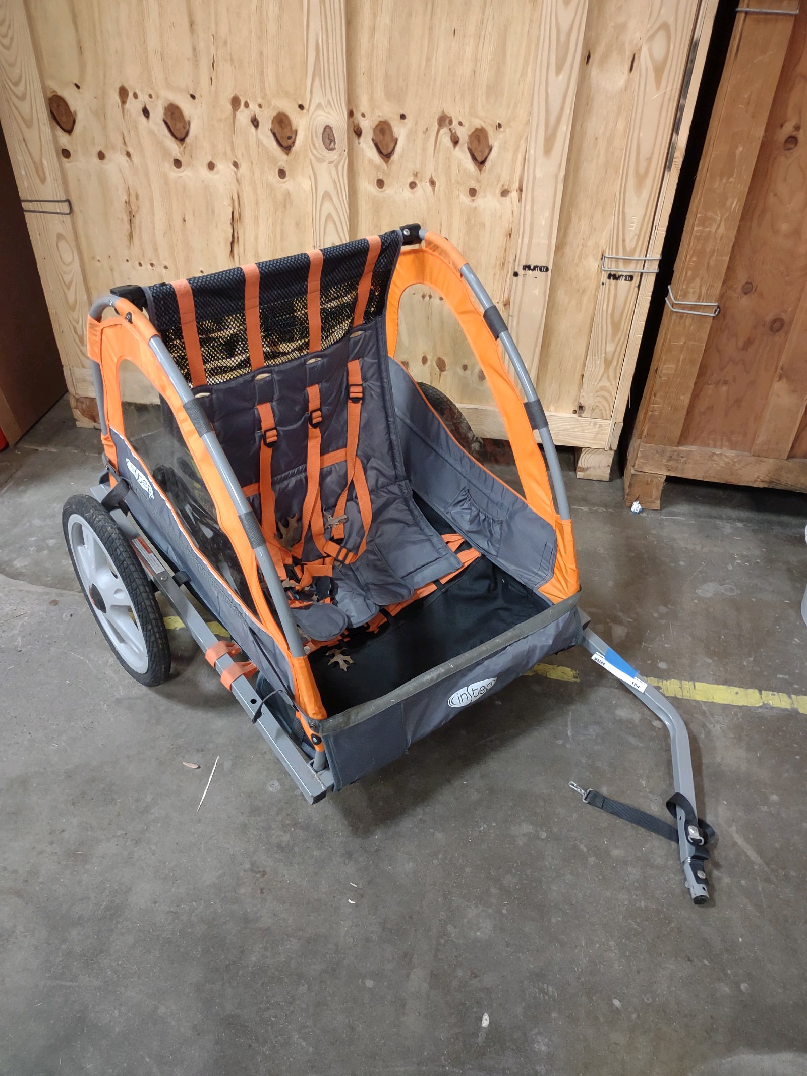 lot 184 image: Bike Trailer