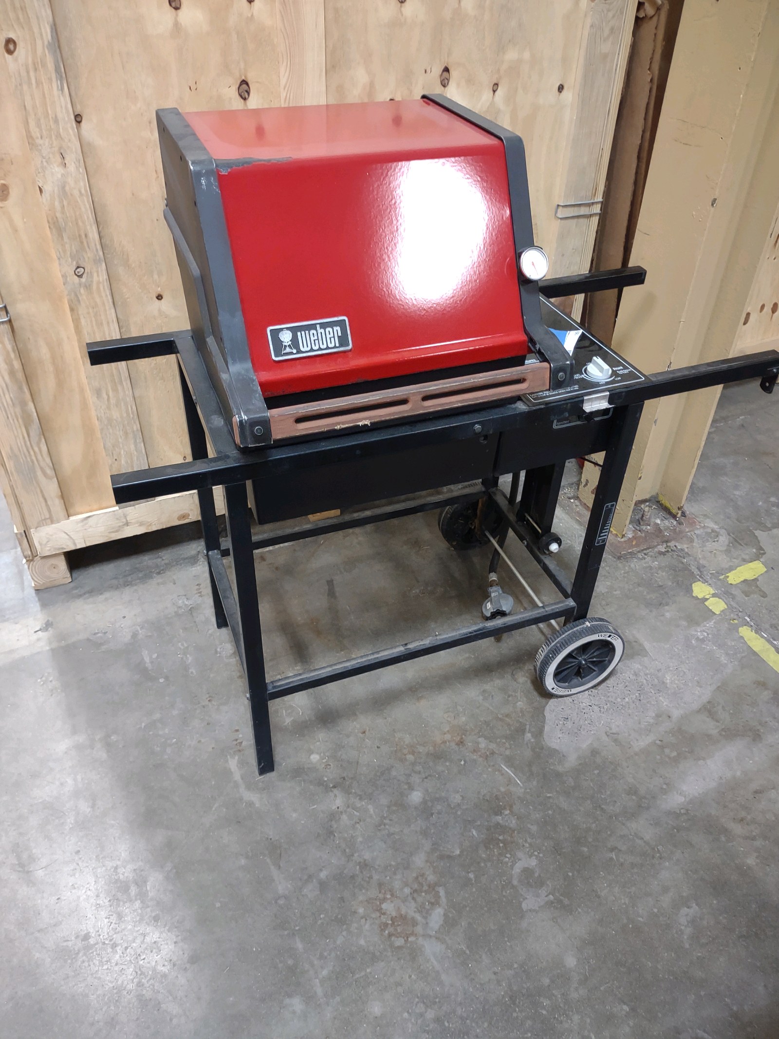 lot 189 image: Weber Grill