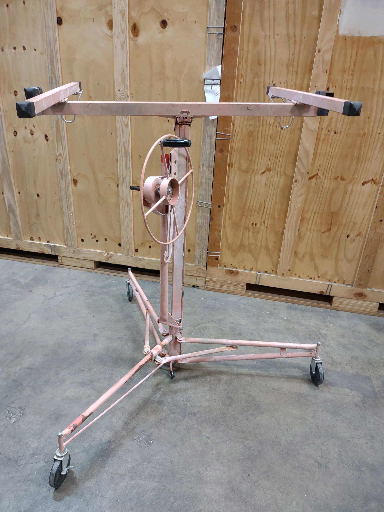 lot 193 image: Drywall Lift