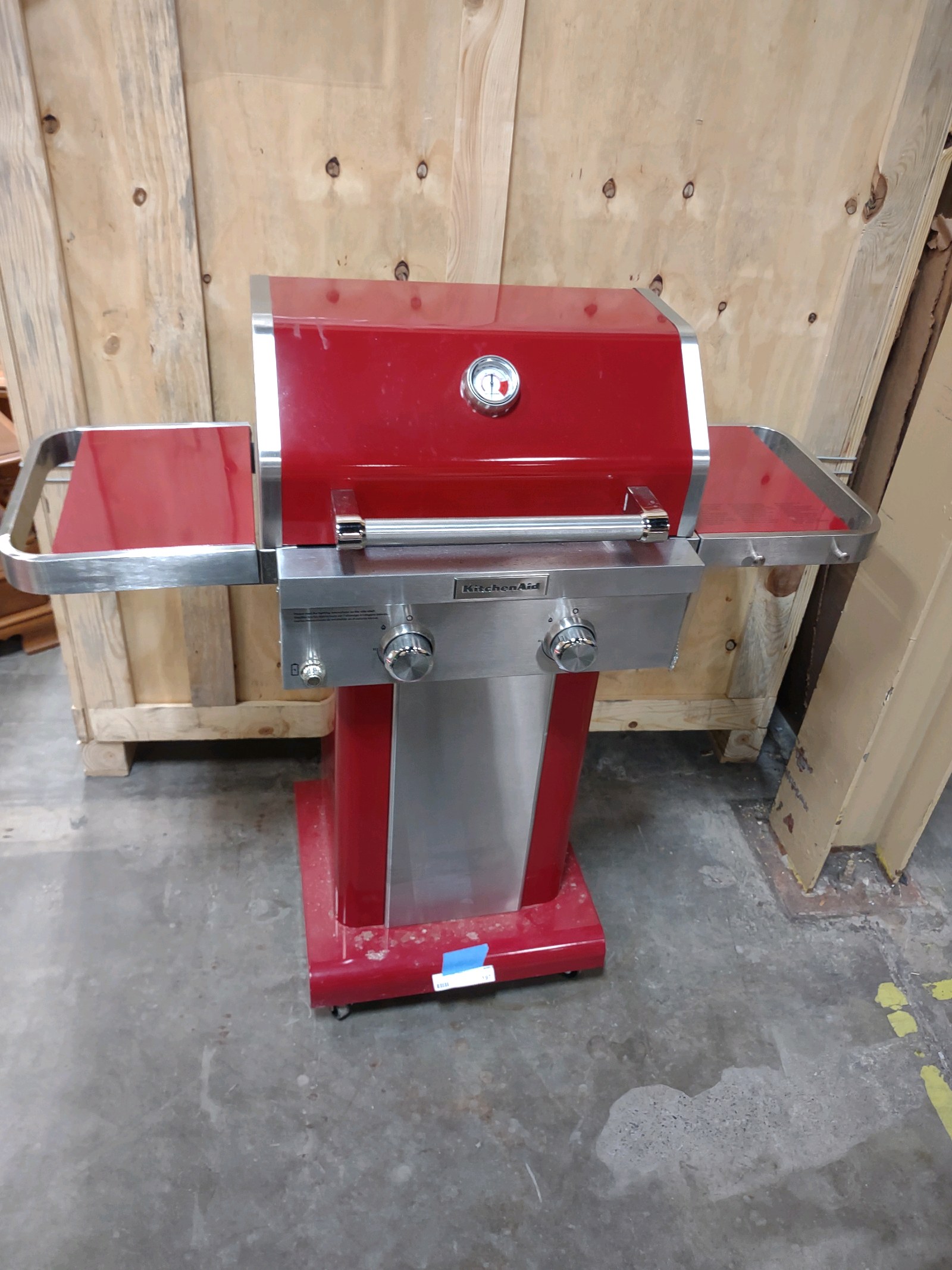 lot 197 image: Kitchenaid Grill