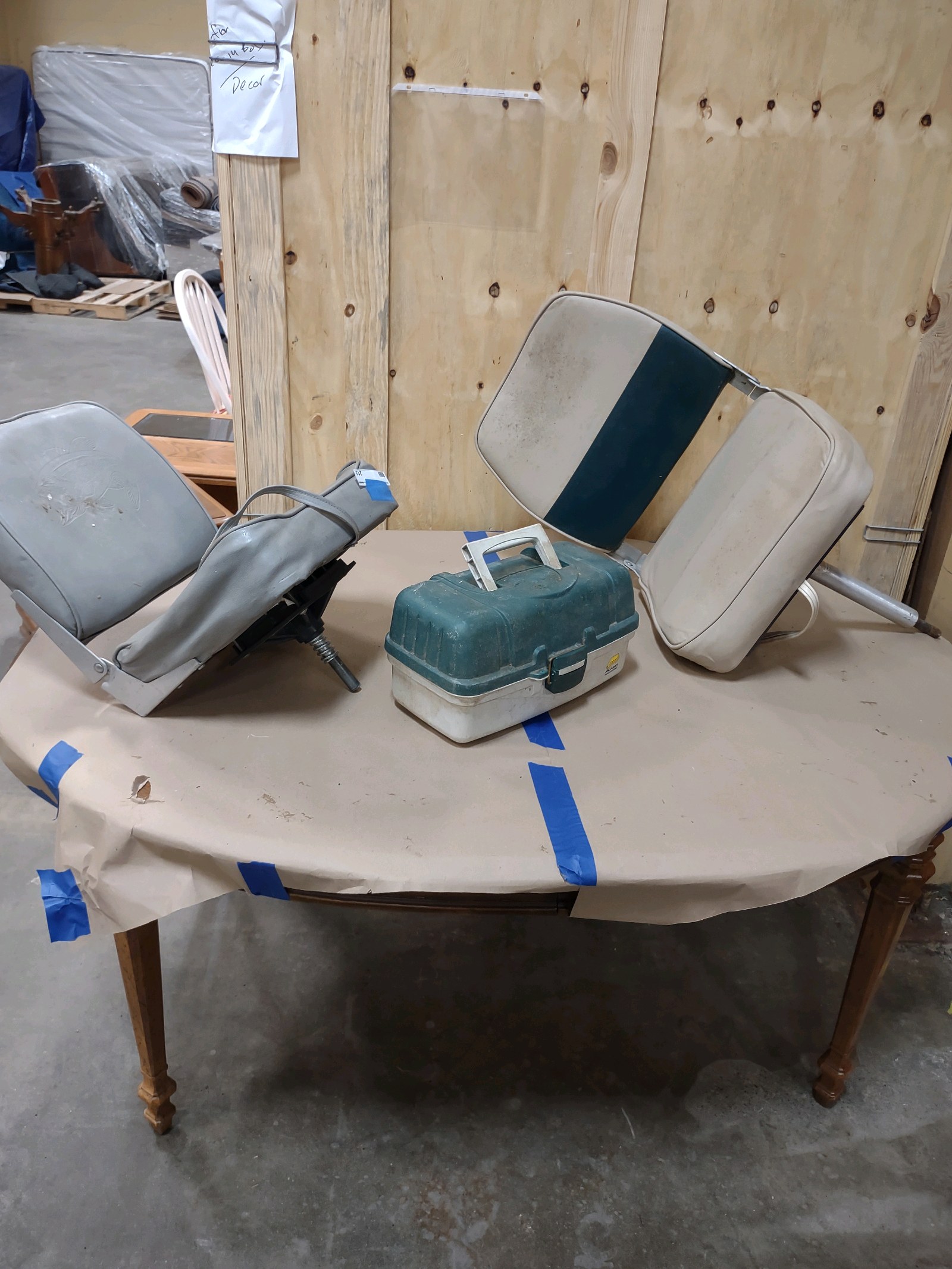 lot 213 image: Boat Chairs