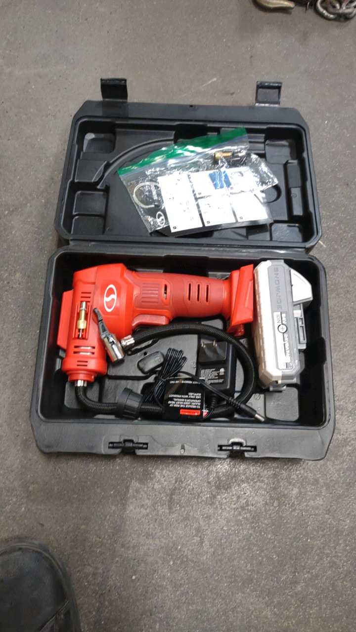 lot 44 image: sunjoe air pump