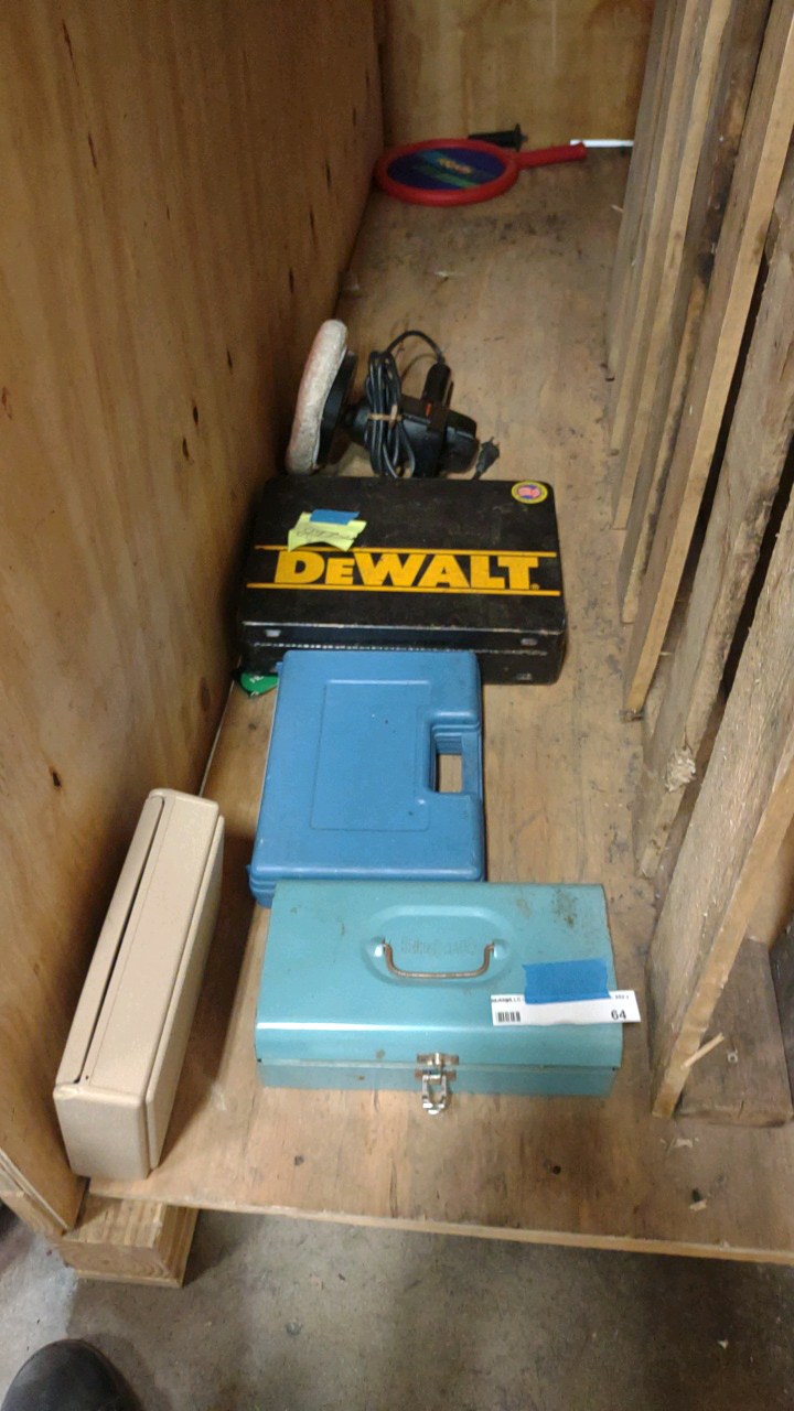 lot 64 image: assorted tools